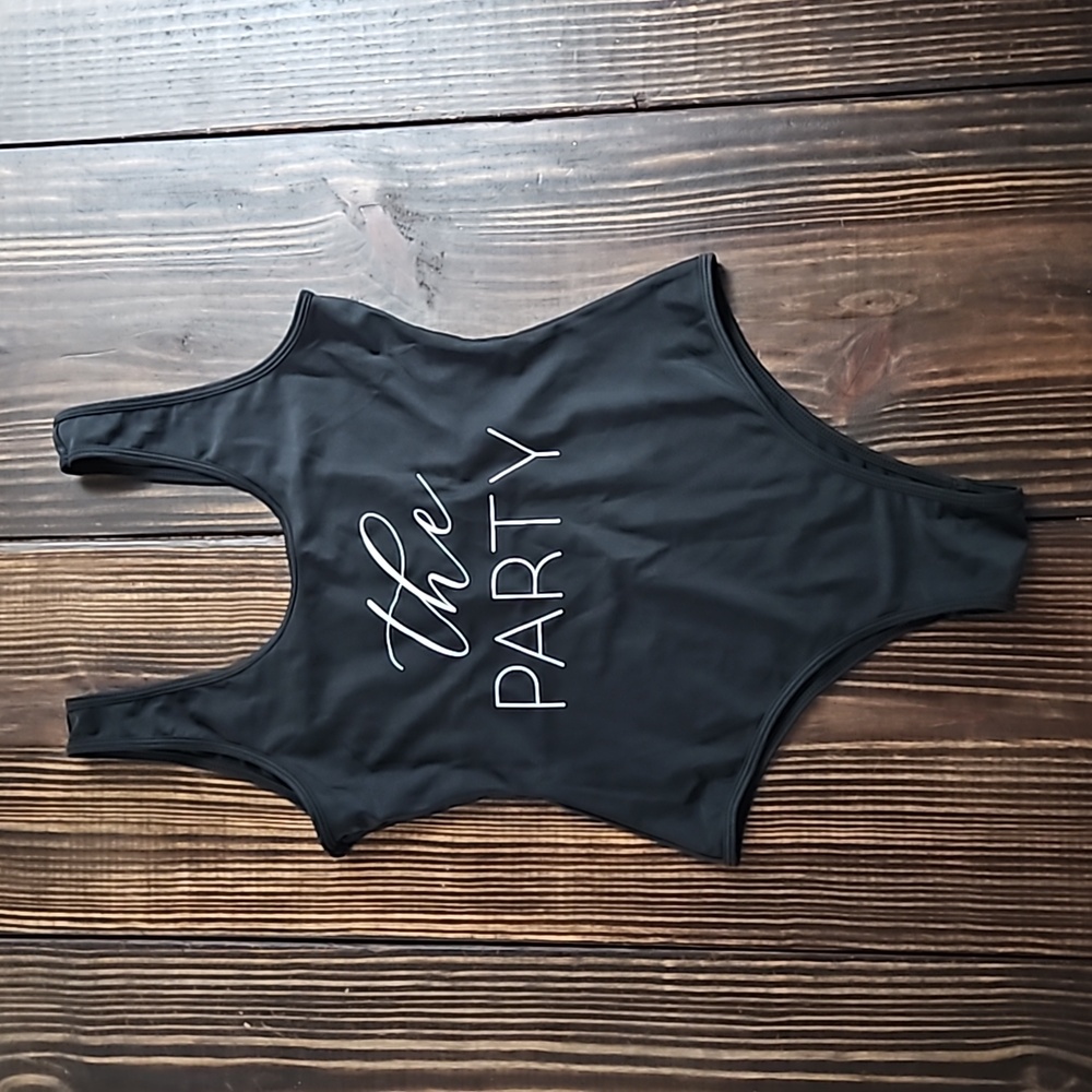 BLACK SWIMSUIT